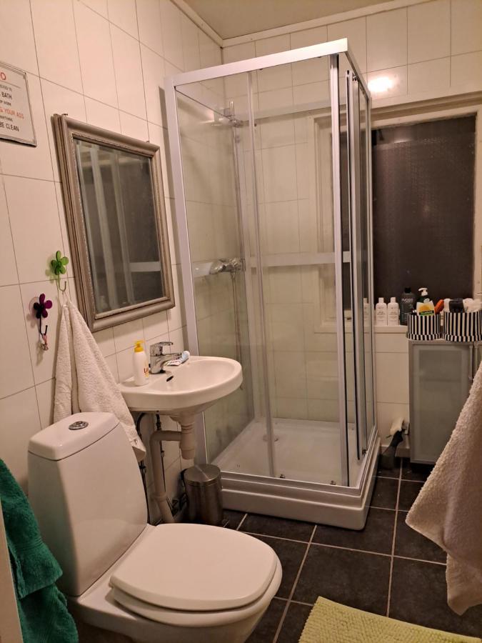 Kule Gule Huset Apartamento Svolvær Exterior foto