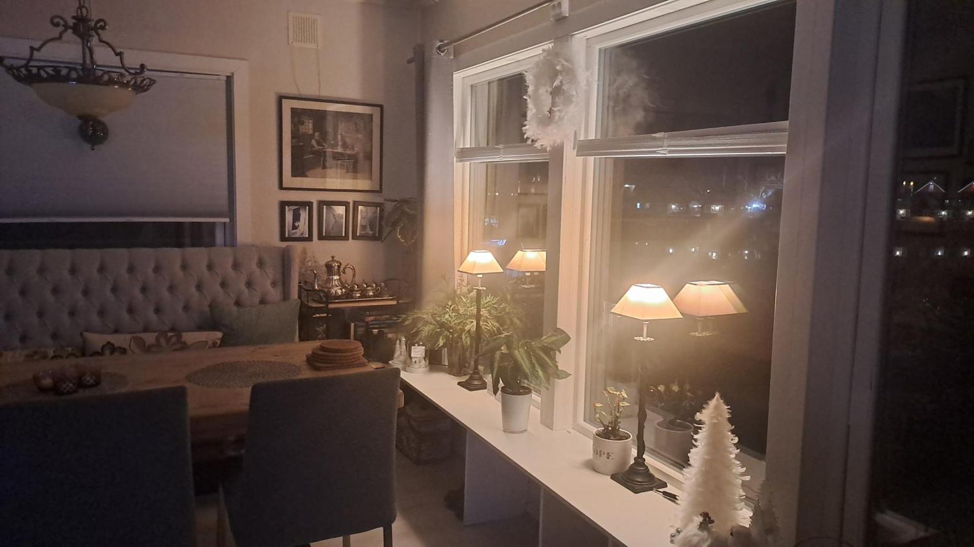 Kule Gule Huset Apartamento Svolvær Exterior foto
